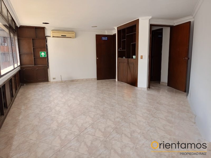 Oficina disponible para venta o arriendo en Medellín el codigo es 19924 foto numero 2