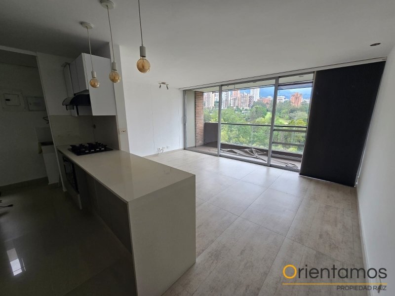 Apartamento disponible para el arriendo en Medellín el codigo es 21638 foto numero 3