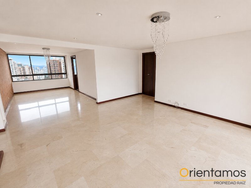 Apartamento disponible para el arriendo en Medellín el codigo es 21348 foto numero 2