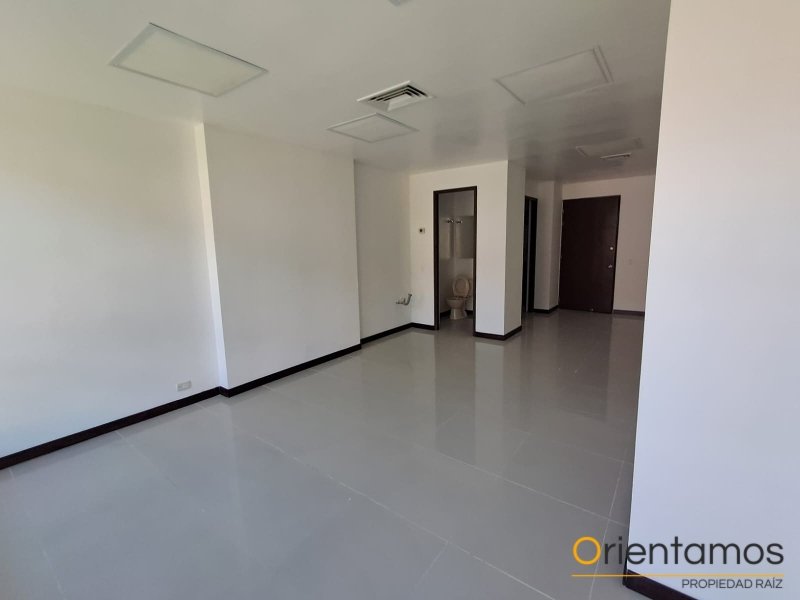 Oficina disponible para el arriendo en Medellín el codigo es 21463 foto numero 5