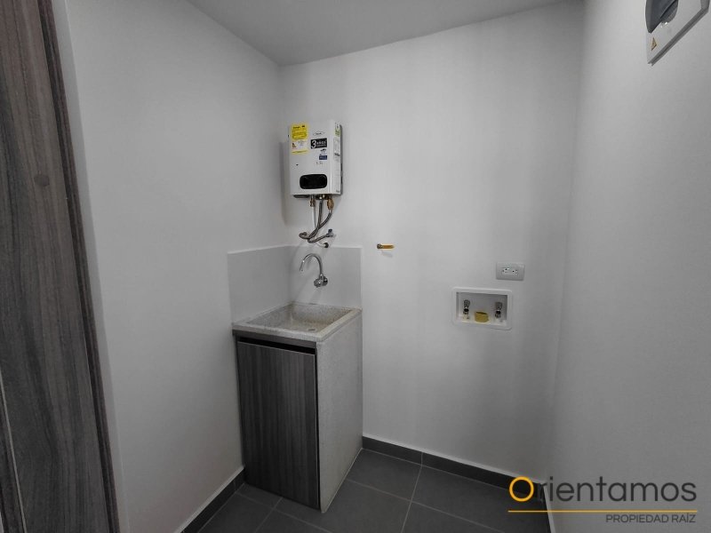Apartamento disponible para el arriendo en Medellín el codigo es 21188 foto numero 24