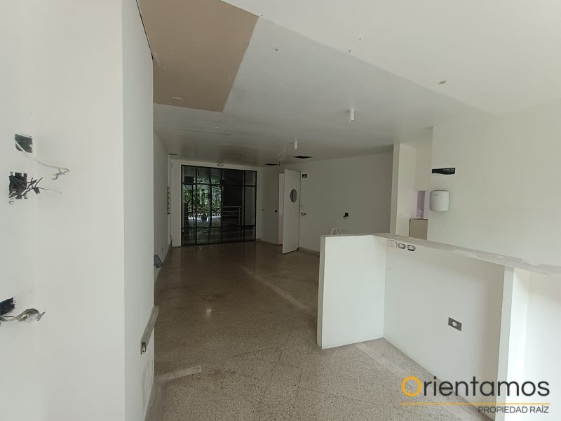 Local disponible para el arriendo en Medellín el codigo es 21389 foto numero 3