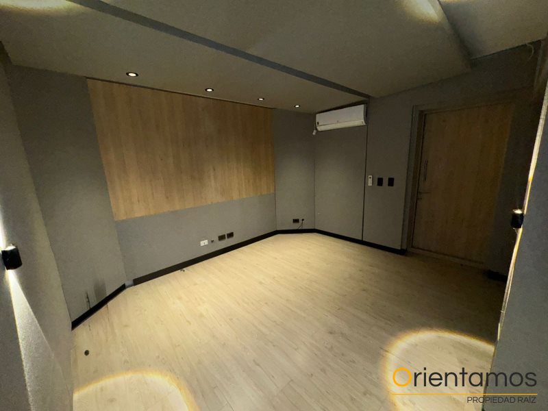 Casa-local disponible para el arriendo en Medellín el codigo es 5852 foto numero 11