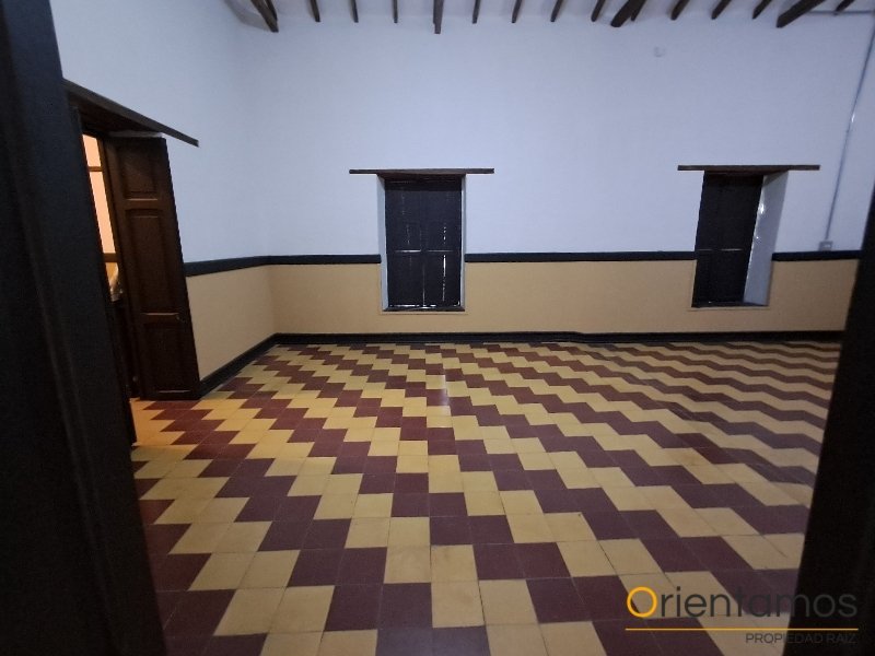 Casa-local disponible para el arriendo en Envigado el codigo es 21609 foto numero 13