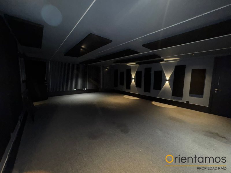 Casa-local disponible para el arriendo en Medellín el codigo es 5852 foto numero 14