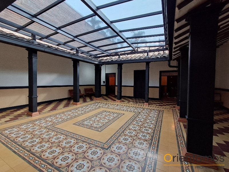 Casa-local disponible para el arriendo en Envigado el codigo es 21609 foto numero 16
