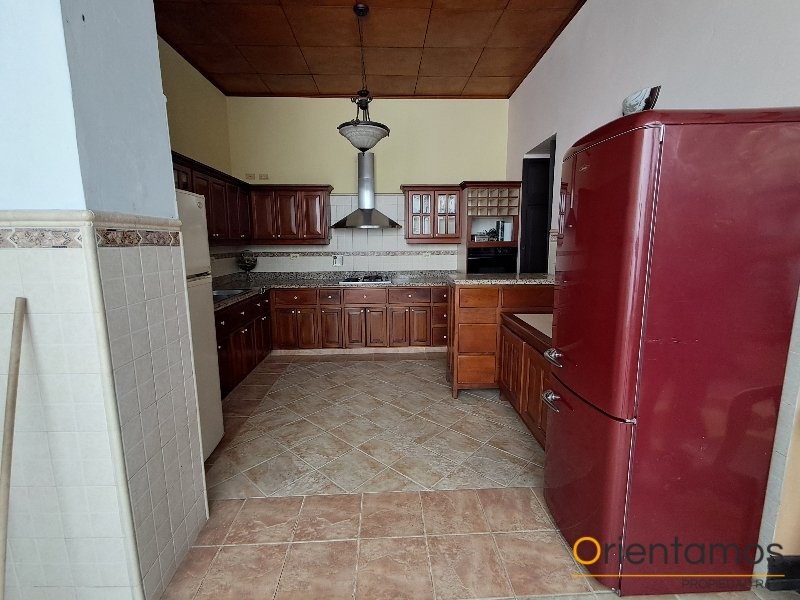 Casa-local disponible para el arriendo en Envigado el codigo es 21609 foto numero 11