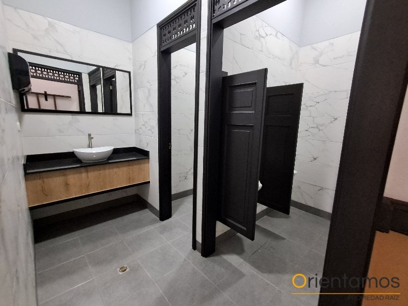 Casa-local disponible para el arriendo en Envigado el codigo es 21609 foto numero 19