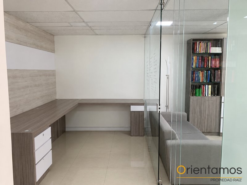 Oficina disponible para el arriendo en Medellín el codigo es 13479 foto numero 3
