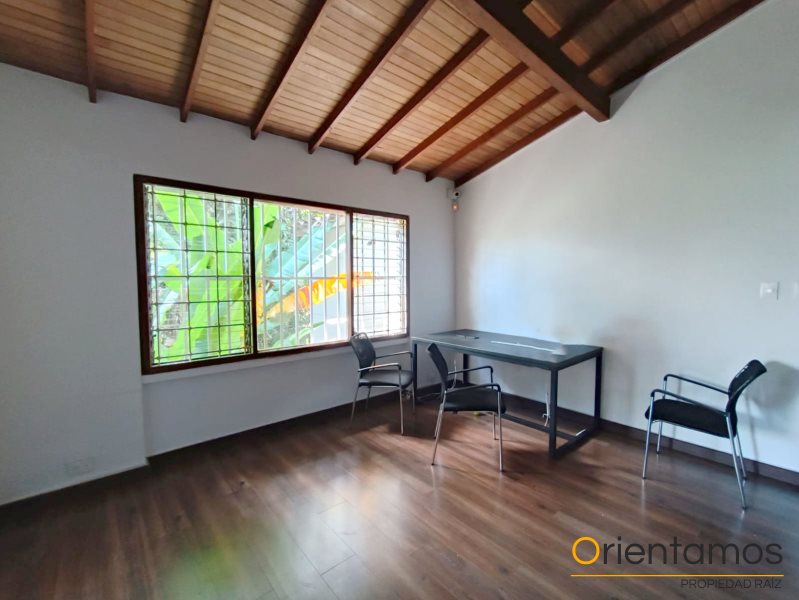 Casa-local disponible para el arriendo en Medellín el codigo es 5852 foto numero 8