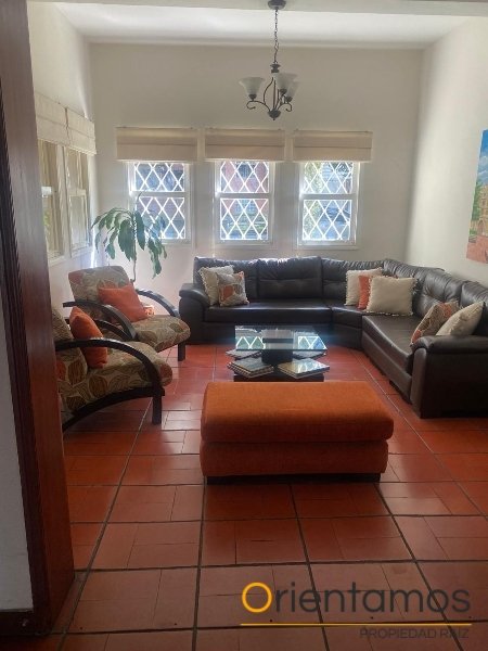 Casa-local disponible para el arriendo en Medellín el codigo es 21589 foto numero 2
