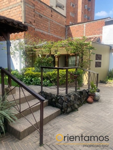 Casa-local disponible para el arriendo en Medellín el codigo es 21589 foto numero 5