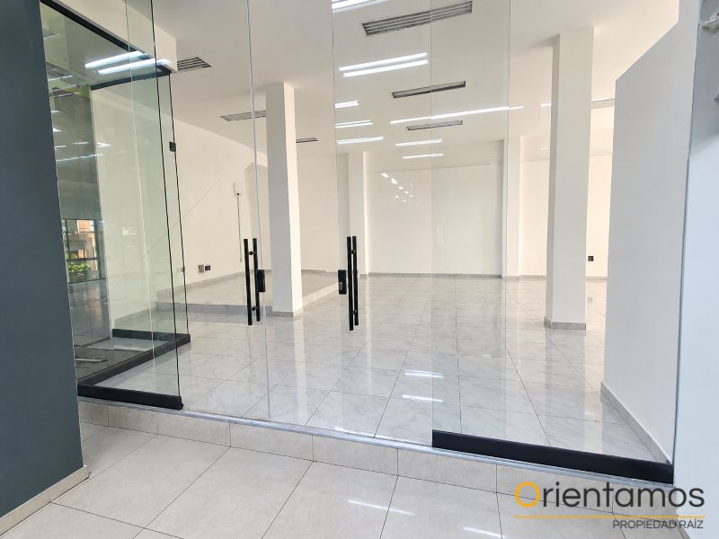 Local para el arriendo en Medellín - Centro el codigo es 21647 foto numero 2
