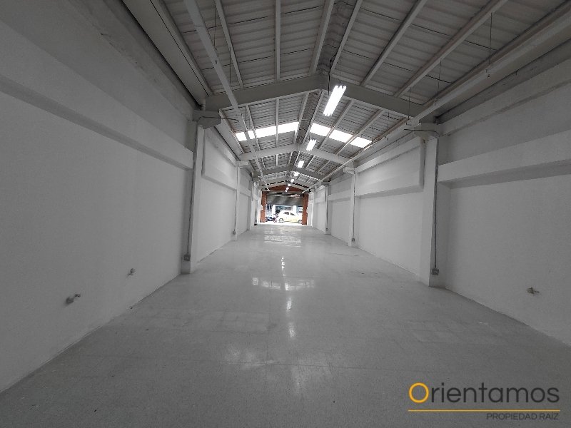 Bodega disponible para el arriendo en Envigado el codigo es 21653 foto numero 5