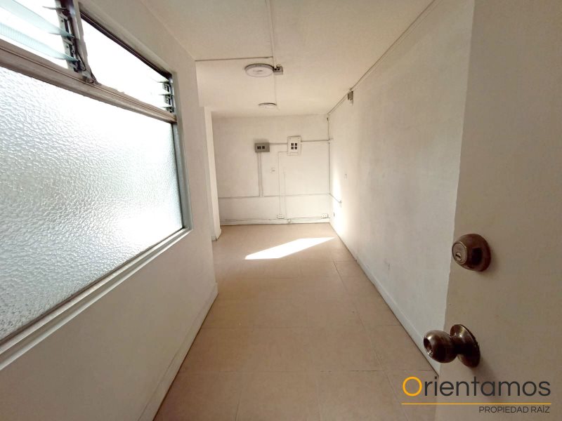 Oficina disponible para el arriendo en Medellín el codigo es 15953 foto numero 2