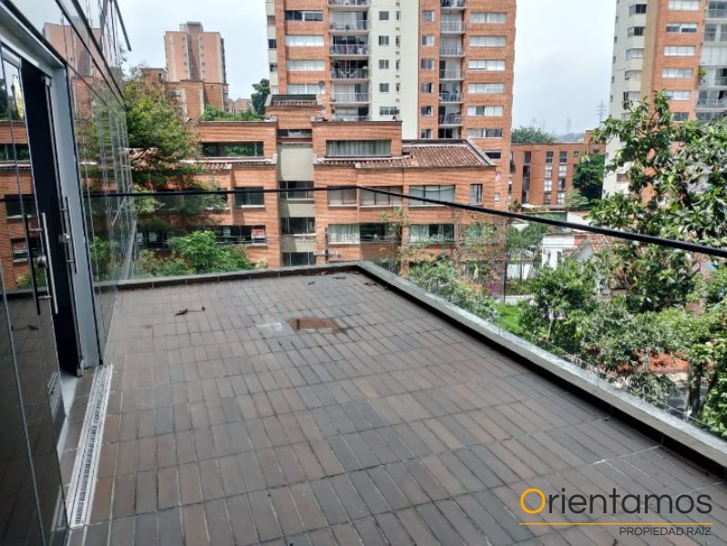 Oficina disponible para venta o arriendo en Medellín el codigo es 19204 foto numero 6