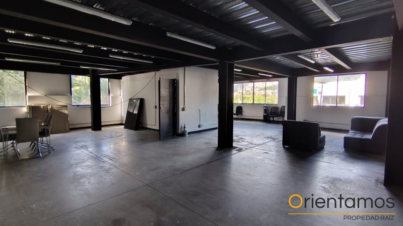 Local para el arriendo en Medellín - Belen el codigo es 20550 foto numero 3