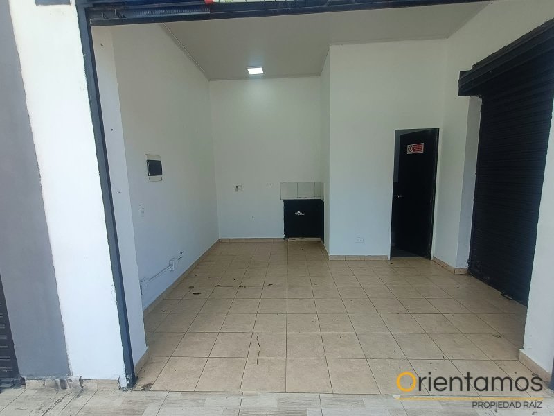 Local disponible para el arriendo en Medellín el codigo es 21558 foto numero 2