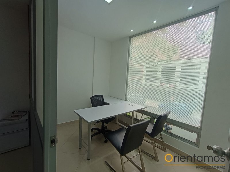 Oficina disponible para el arriendo en Medellín el codigo es 21324 foto numero 4