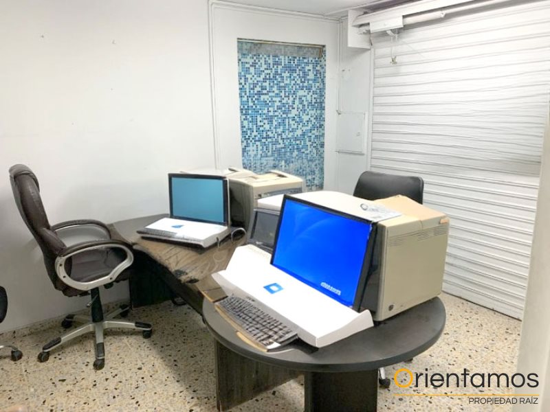 Casa-local disponible para el arriendo en Medellín el codigo es 19011 foto numero 11