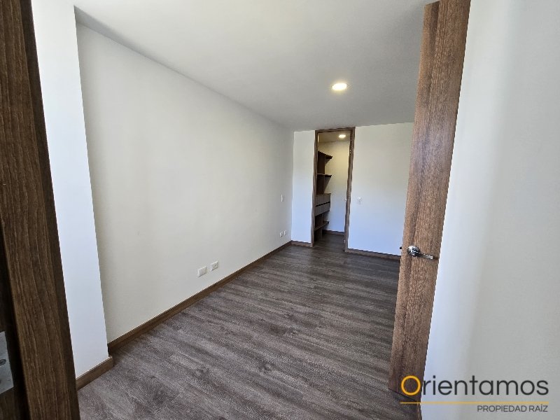 Apartamento disponible para el arriendo en Envigado el codigo es 21403 foto numero 8