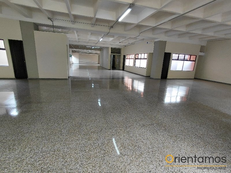 Oficina disponible para el arriendo en Medellín el codigo es 21304 foto numero 5