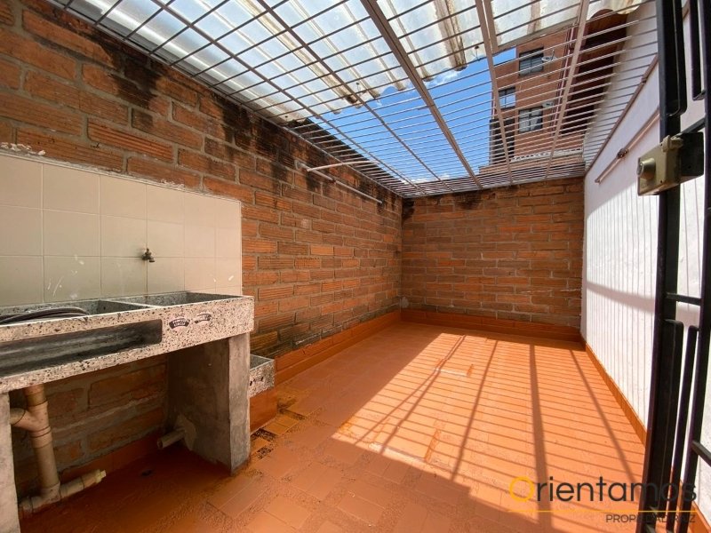 Casa-local disponible para el arriendo en Medellín el codigo es 21624 foto numero 22