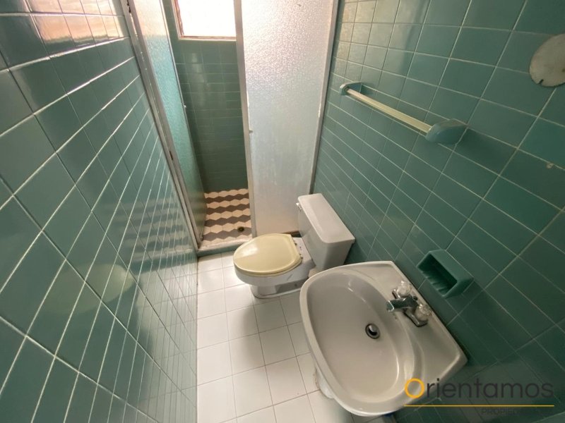 Casa-local disponible para el arriendo en Medellín el codigo es 21624 foto numero 17