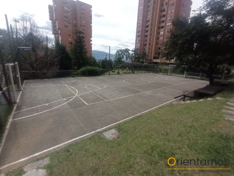 Apartamento disponible para el arriendo en Medellín el codigo es 21348 foto numero 24
