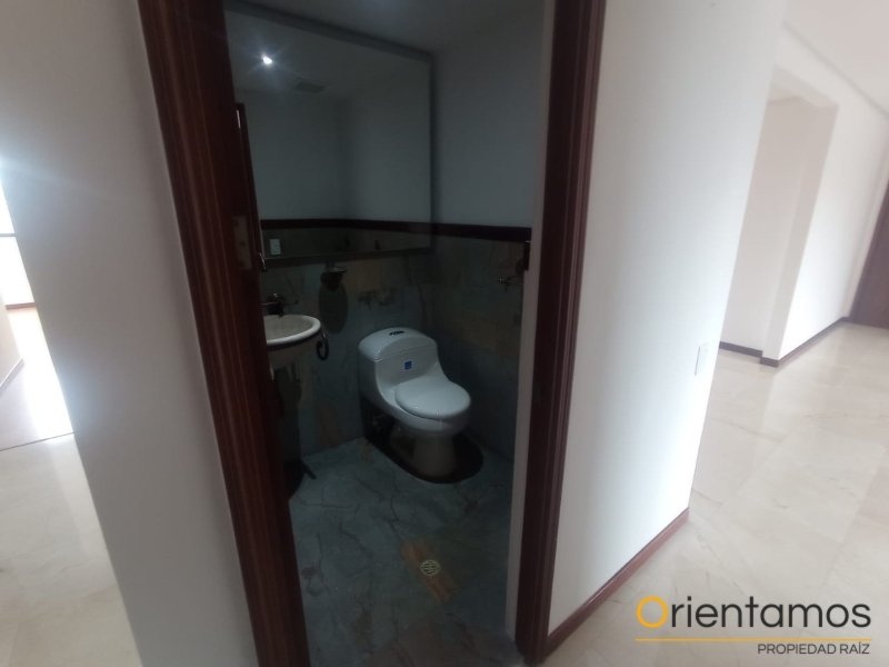 Apartamento disponible para el arriendo en Medellín el codigo es 21348 foto numero 19