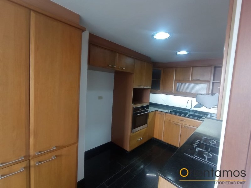 Apartamento disponible para el arriendo en Medellín el codigo es 21348 foto numero 10