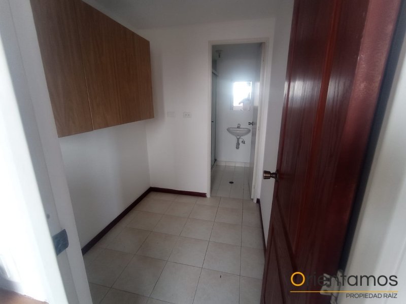 Apartamento disponible para el arriendo en Medellín el codigo es 21348 foto numero 18