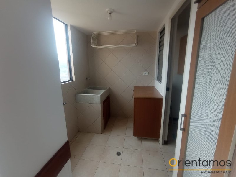 Apartamento disponible para el arriendo en Medellín el codigo es 21348 foto numero 8