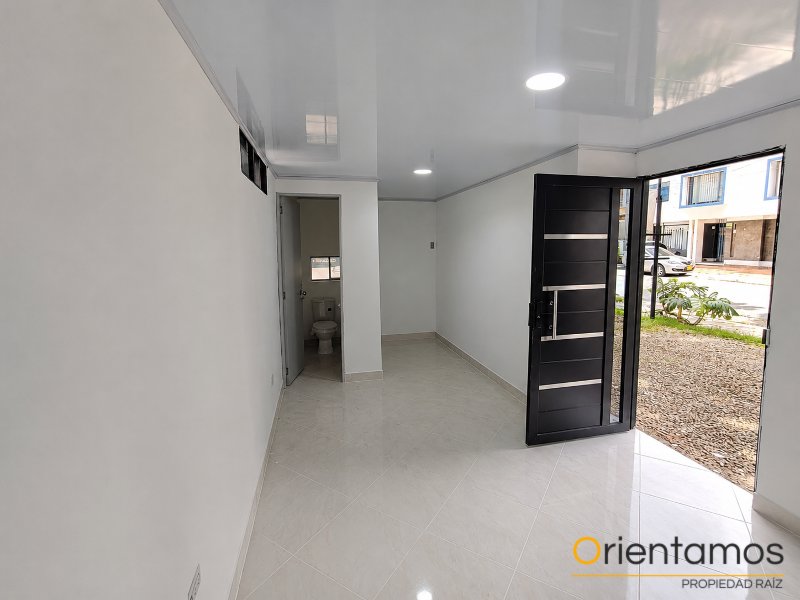 Local para el arriendo en Medellín - Estadio el codigo es 21315 foto numero 2