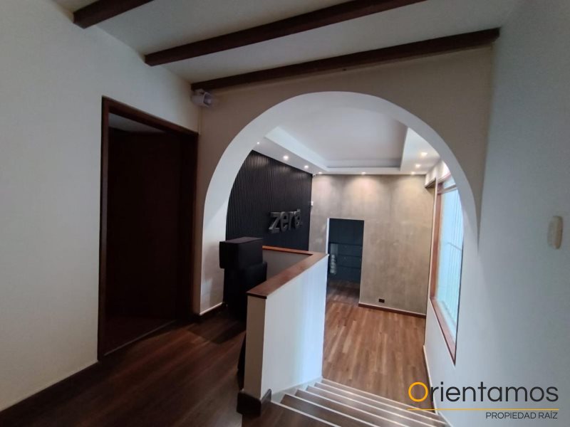 Casa-local disponible para el arriendo en Medellín el codigo es 5852 foto numero 3