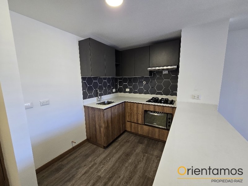 Apartamento disponible para el arriendo en Envigado el codigo es 21403 foto numero 4