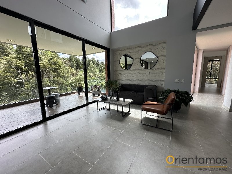 Casa disponible para el arriendo en Medellín el codigo es 21254 foto numero 2