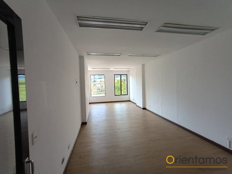 Local disponible para el arriendo en Medellín el codigo es 21405 foto numero 5