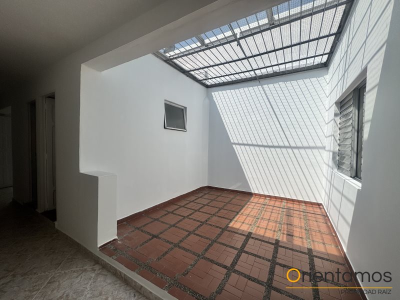 Casa-local disponible para el arriendo en Medellín el codigo es 20788 foto numero 14