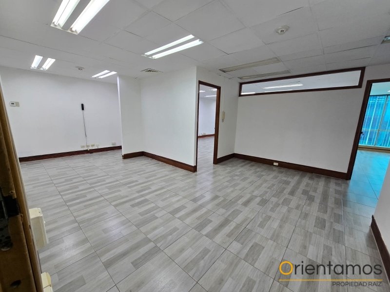 Oficina disponible para el arriendo en Medellín el codigo es 16653 foto numero 16