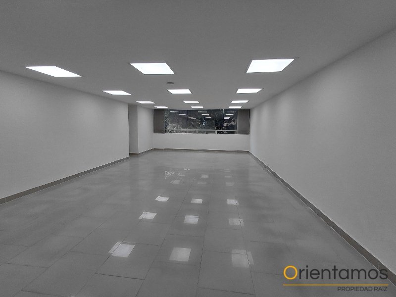 Oficina disponible para el arriendo en Medellín el codigo es 21359 foto numero 2