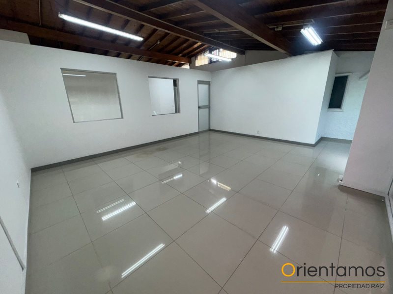 Local para el arriendo en Medellín - Belen el codigo es 19878 foto numero 5