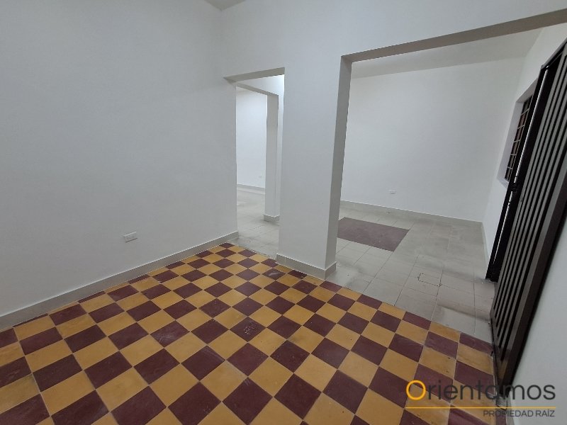 Local para el arriendo en Envigado - Central el codigo es 21662 foto numero 9