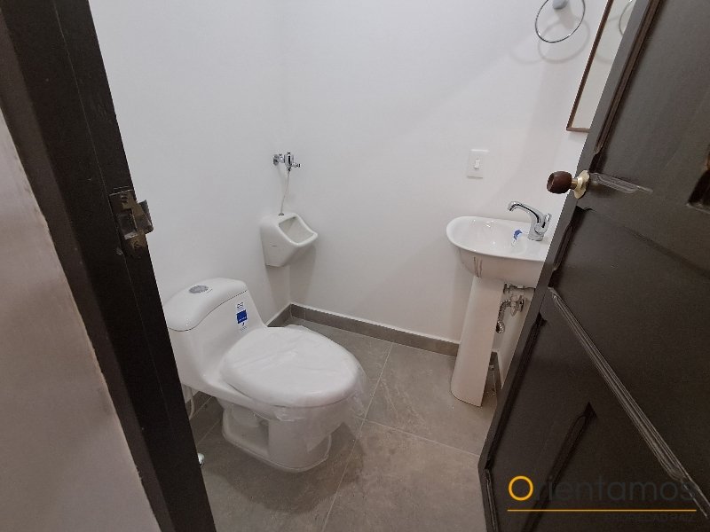 Local para el arriendo en Envigado - Central el codigo es 21662 foto numero 11
