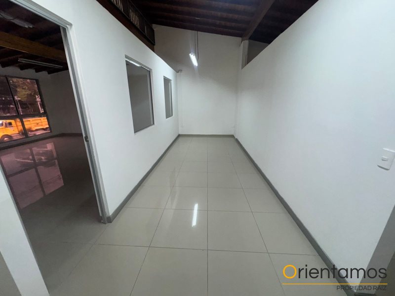 Local para el arriendo en Medellín - Belen el codigo es 19878 foto numero 6