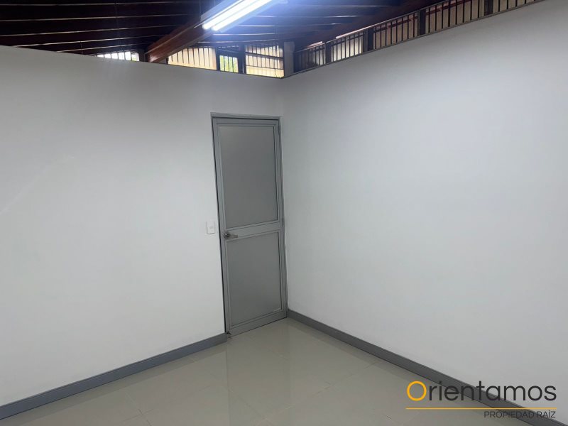 Local para el arriendo en Medellín - Belen el codigo es 19878 foto numero 10