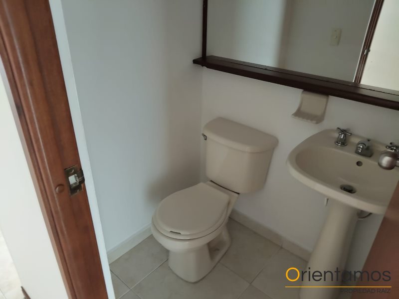 Apartamento disponible para el arriendo en Medellín el codigo es 20627 foto numero 24