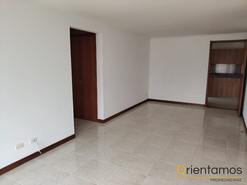 Apartamento disponible para el arriendo en Medellín el codigo es 20627 foto numero 3