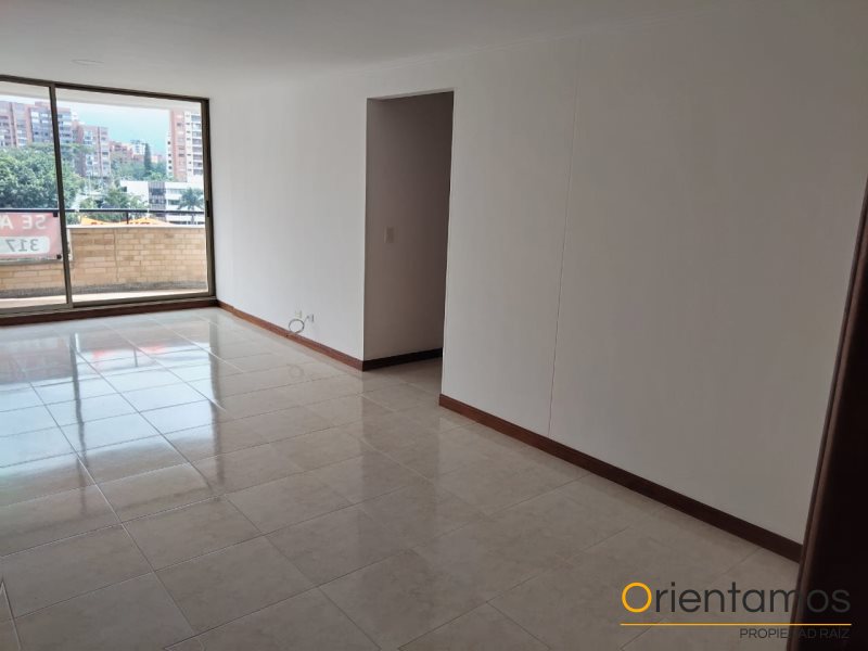 Apartamento disponible para el arriendo en Medellín el codigo es 20627 foto numero 2