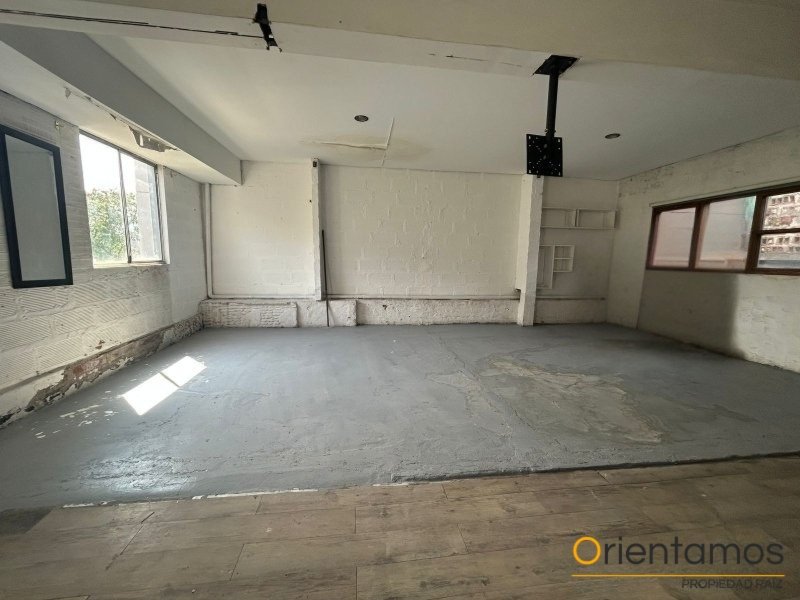 Oficina disponible para el arriendo en Medellín el codigo es 21063 foto numero 2